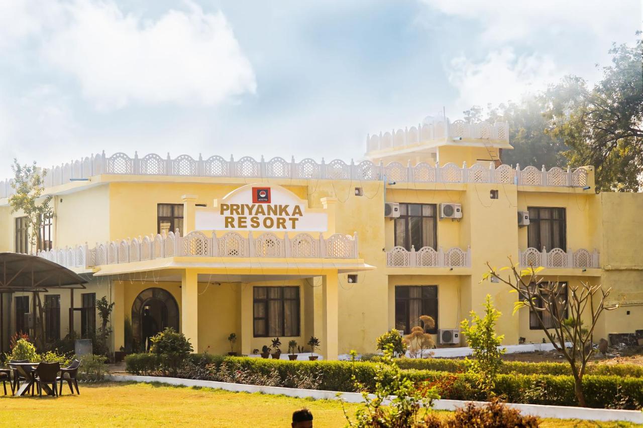 Priyanka Resort Khajurāho Exterior foto